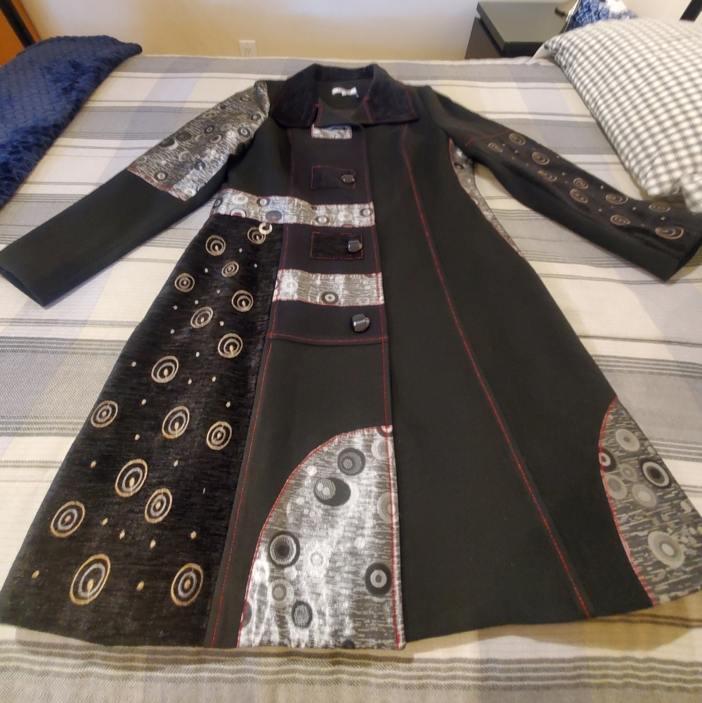 Stylish Women's Black and Gray Trench Coat
